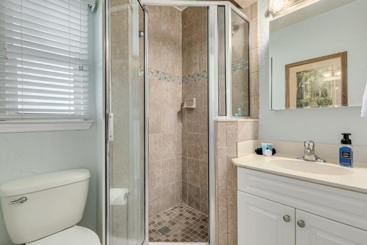 Walkable To Restaurants And Steps To The Beach! - Coconut Villa'S Suite 10 St. Pete Beach Exterior foto